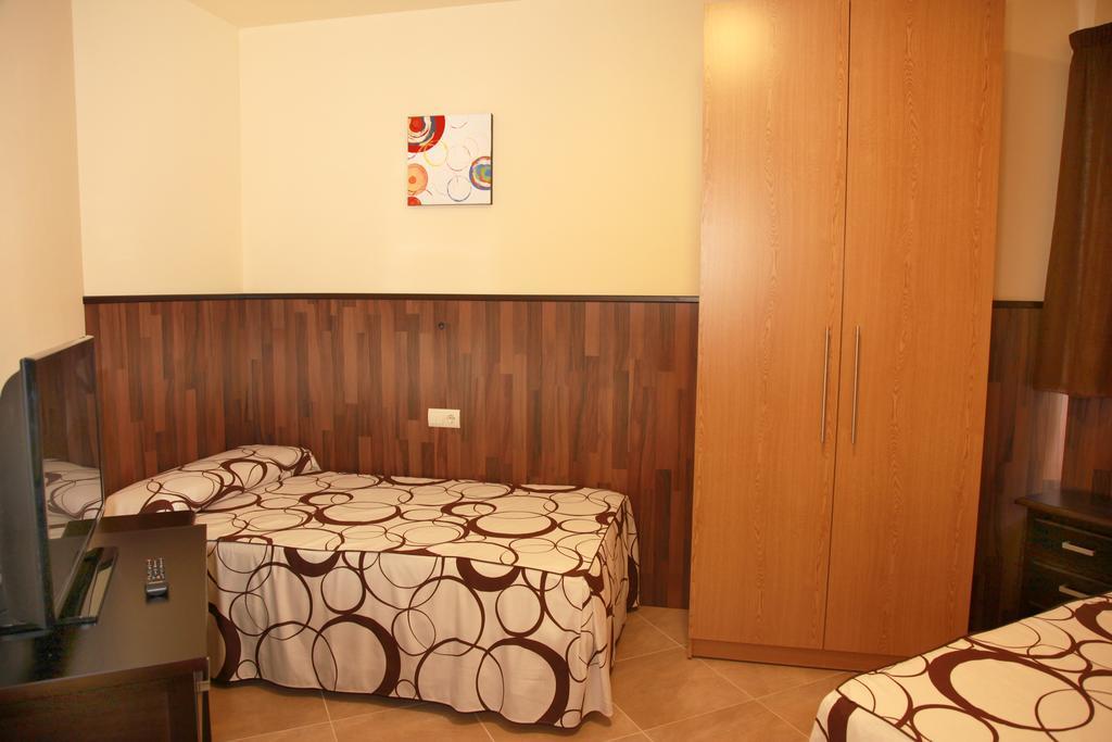 Hostal Dona Manuela Malaga Room photo